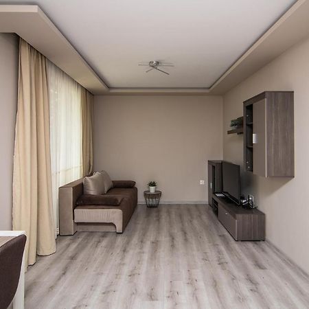 Cozy Flats Nearby Center Free Park Area Apartment Varna Luaran gambar