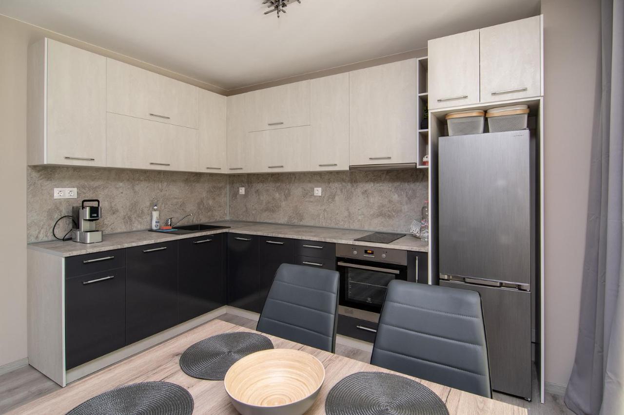 Cozy Flats Nearby Center Free Park Area Apartment Varna Luaran gambar