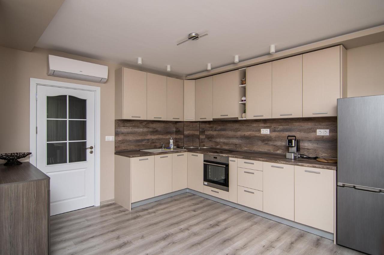 Cozy Flats Nearby Center Free Park Area Apartment Varna Luaran gambar