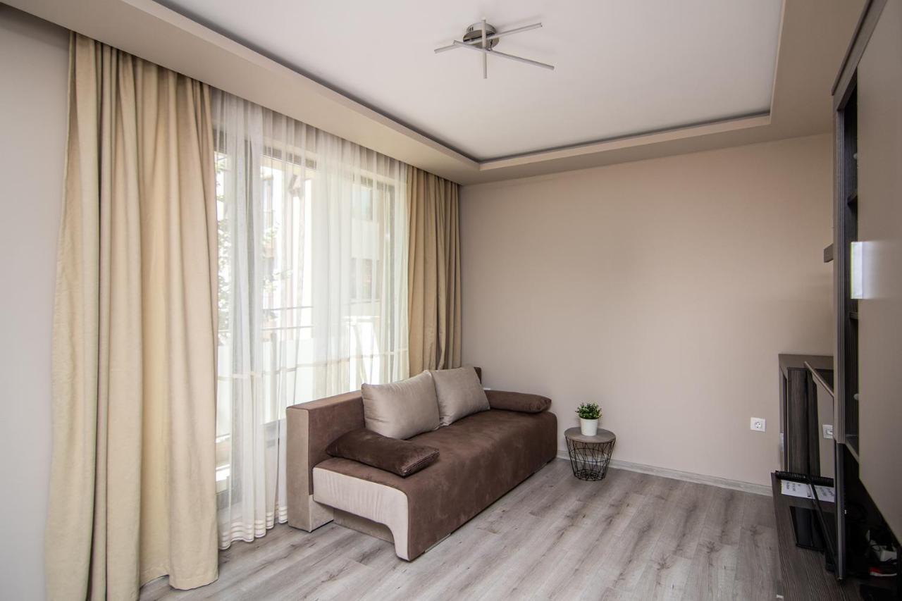 Cozy Flats Nearby Center Free Park Area Apartment Varna Luaran gambar